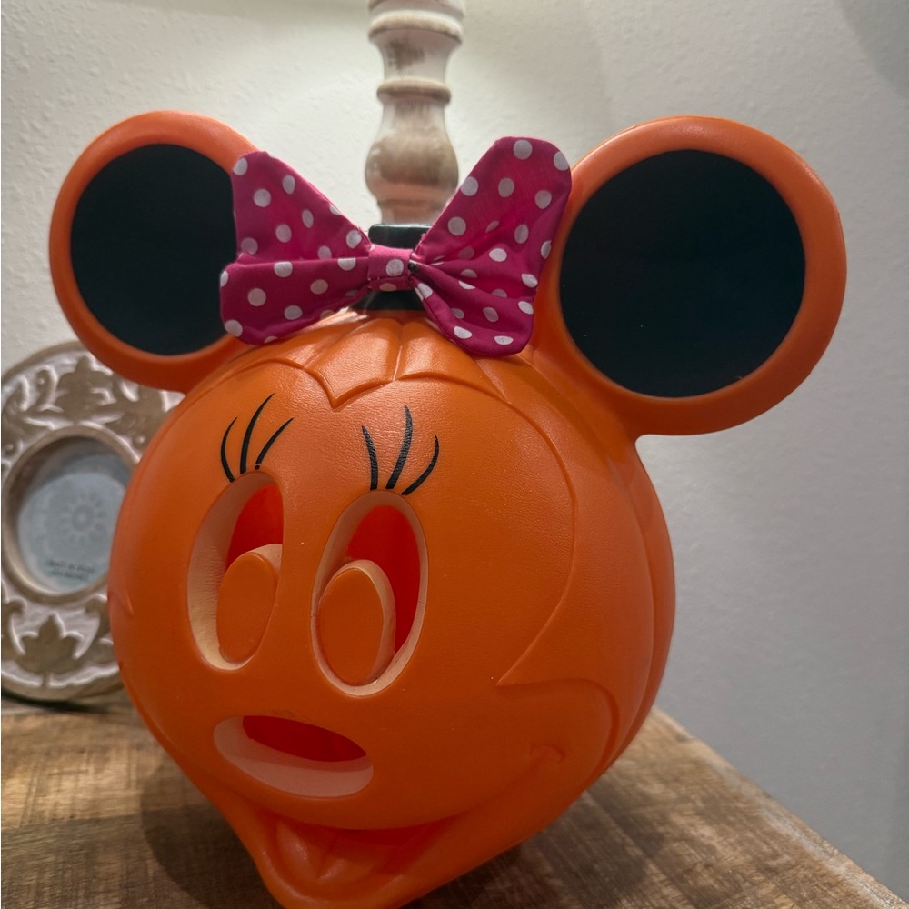 Orange Character Pumpkin Lantern